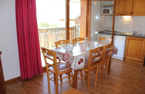 La Joue du Loup Apartment | 1st floor, view mountain, balcony, tv, 32m², La Joue du Loup