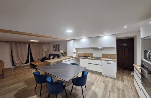 Saint-Jean-Pied-de-Port Apartment | 2/4-person ground-floor apartment with