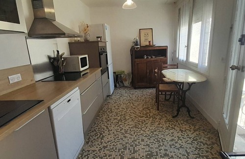 Levroux Apartment | 2 bedroom apartment with terrace- Wifi in the heart of Levroux