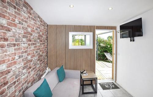 Perpignan House | 2 Bedroom Awesome Home In Perpignan