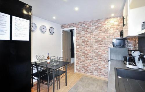 Perpignan House | 2 Bedroom Awesome Home In Perpignan