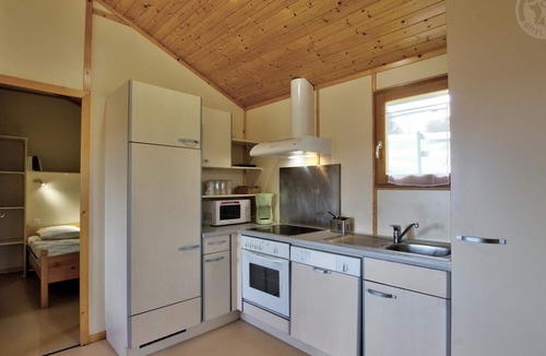 Les Noes Cottage | 2-Bedroom Chalet with Terrace in Monts de la Madeleine
