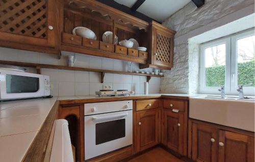 Lignol House | 2 Bedroom Cozy Home In Lignol