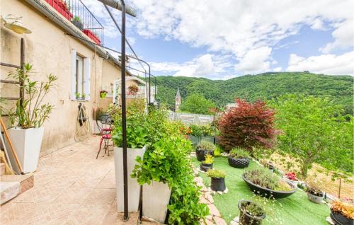 Saint-Laurent-d'Olt House | 2 Bedroom Nice Home In Saint Laurent D'olt
