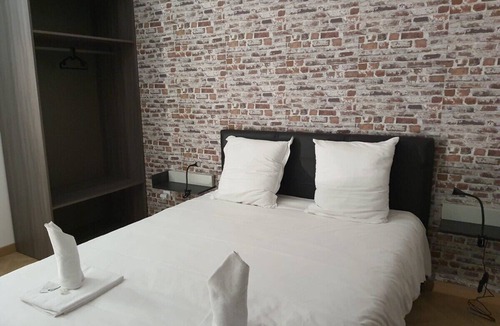 Le Blanc-Mesnil Apartment | 2 Bedroom unit in front of Le Bourget airport