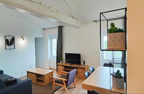 Clermont-Ferrand Apartment | 2 en 1, 10 pers, parking, Wifi