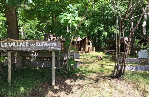 Sille-le-Philippe Cabin | 2 Lodge tents, "safari tent" inspiration, wood and canvas, side by side, 12 pers.