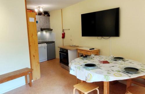 Prapoutel Apartment | 2 Pièces, skis aux pieds, proche commerces avec balcon. Capacité 6 pers, animaux non admis - FR-1-771-11