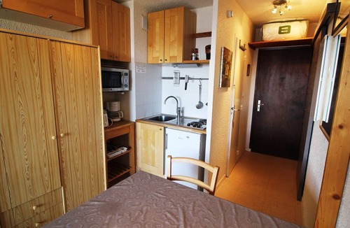 Auris Apartment | 2-room apartment, 3 beds, pet-friendly, parking near slopes