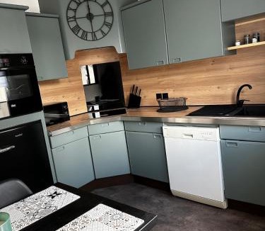 Bourges Apartment | 2-room apartment near Marais and CV