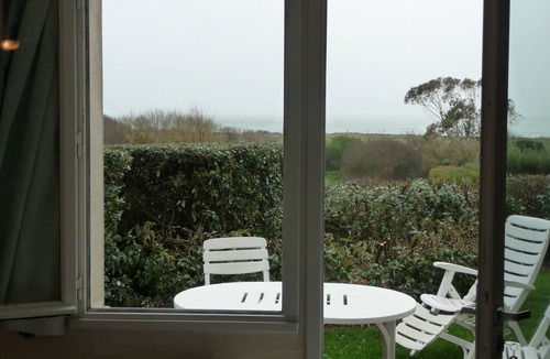 Arzon Apartment | 2 roomed apartment for 4 to 5pers, ground garden, stunning sea views, à150m Beach