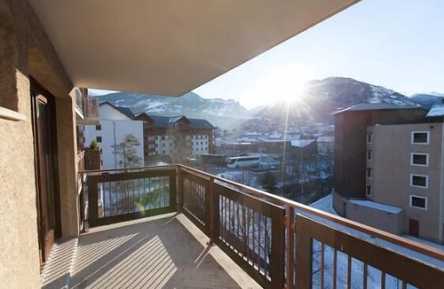 Briancon Apartment | 200m from resort center, 5th floor, balcony, tv, ski locker, 40m², Serre Chevalier