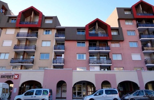 Briancon Apartment | 200m from resort center, 2nd floor, balcony, tv, ski locker, 31m², Serre Chevalier