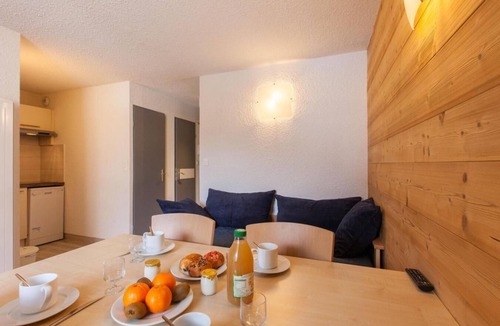 Briancon Apartment | 200m from resort center, 2nd floor, balcony, tv, ski locker, 31m², Serre Chevalier
