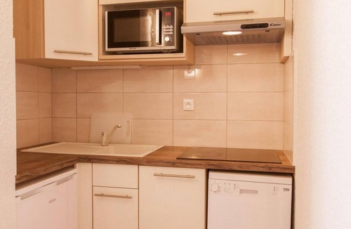 Briancon Apartment | 200m from resort center, 2nd floor, balcony, tv, ski locker, 31m², Serre Chevalier