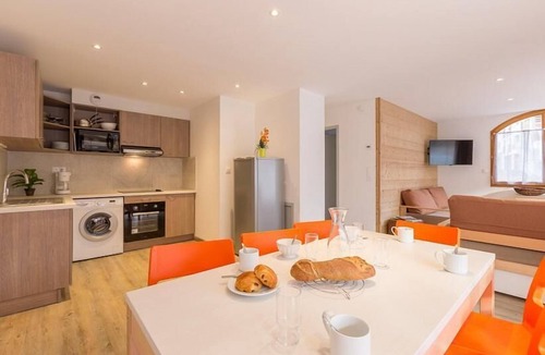 Briancon Apartment | 200m from resort center, balcony, tv, ski locker, 84m², Serre Chevalier