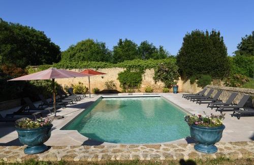 Lombron House | 24H LE MANS Château de Lauresse chambres d'hôtes Luxe, avec services