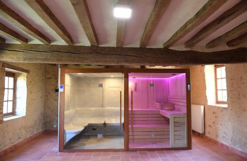 Lombron House | 24H LE MANS Château de Lauresse chambres d'hôtes Luxe, avec services