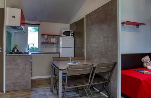 Grolejac House | 27m² Mobile Home with Terrace in Groléjac