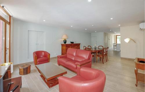 Saint-Genis House | 3 Bedroom Stunning Home In Saint-Génis-Des-Fontai