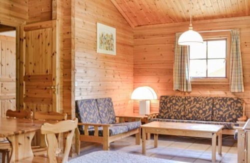 Mauroux House | 3 bedroom accommodation in Mauroux