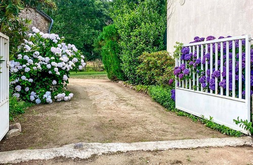 Tredion House | 3 bedroom amazing home in Trédion