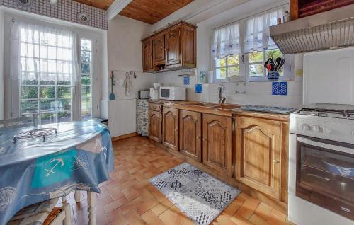 Saint-Tugdual House | 3 Bedroom Awesome Home In Saint-Tugdual