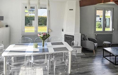 Plouaret House | 3 Bedroom Gorgeous Home In Plouaret
