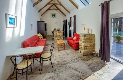 Ploubezre House | 3 bedroom nice home in Ploubezre
