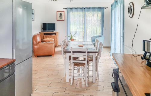 Trevou-Treguignec House | 3 Bedroom Stunning Home In Trévou-Tréguignec