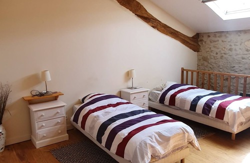 Fumel Cottage | 3 bedrooms, open plan living, 2 shower rooms, Terrace, Garden, Swimming pool