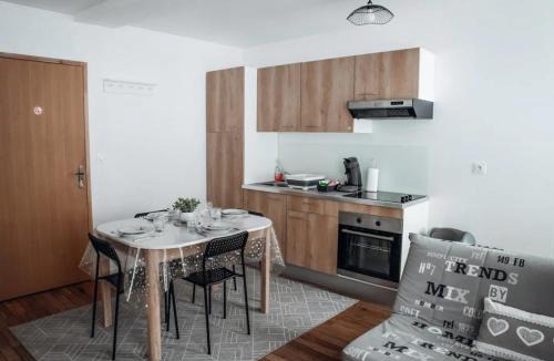 Ernee Apartment | 3 Escapade cosy au cœur d Ernée