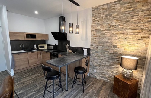 Vert-le-Grand Apartment | 3* studio apartment - Ground floor of an atypical outbuilding