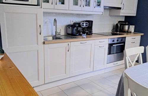 Agon-Coutainville House | 300 M FROM THE SEA SUPERB, BRIGHT, WELCOMING HOUSE ENCLOSED WOODED GARDEN