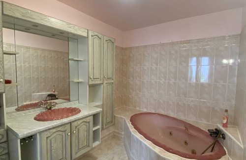 Saint-Gaultier House | 320 m² House ∙ 5 bedrooms ∙ 12 guests