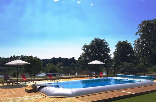 Loudeac House | 32m² Mobile Home with Terrace and Kitchen Amenities