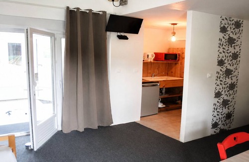 Aucey-la-Plaine Apartment | 33m² studio with wheelchair access, near Mont Saint-Michel