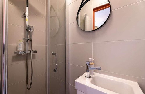 Saint-Mathieu Apartment | 3rd floor - Rose - 1 bedroom