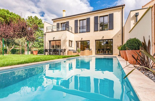 Pessac House | 4 bedroom beautiful home in Pessac