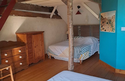 Ballon-Saint-Mars House | 4-bedroom country house sleeps 15+ .