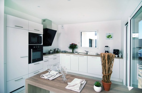 Clohars-Carnoet House | 4 * listed house with sea view and heated pool 5 minutes from the beaches