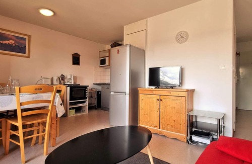 Saint-Etienne-en-Devoluy Apartment | 4-room apartment with WiFi, Pets allowed, Free parking near the slopes