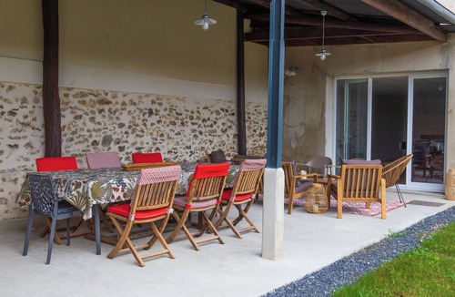 Charly-Sur-Marne House | 4-star gîte terrace, garden, billiards, close to Disney