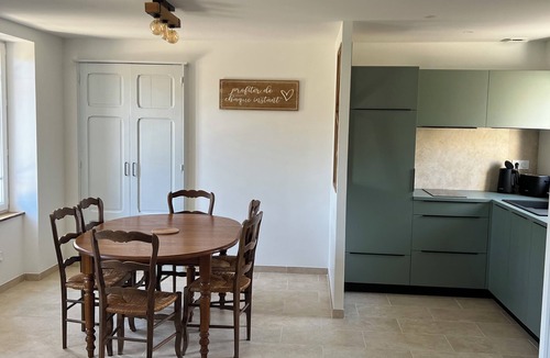 Gilly-sur-Loire House | 4-star nature gîte, near Le Pal, Bourbon Lancy thermal baths