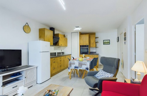Pleneuf-Val-Andre Apartment | 45m from the beach - Sea view - Flat for 4