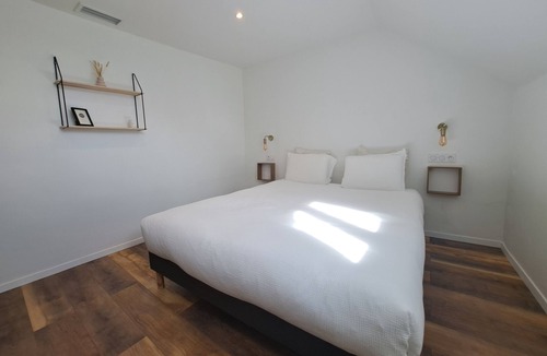Ruffey-les-Beaune Other | 5* air-conditioned house, spa/pétanque for 6 people.