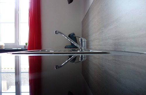 Chateaubriant Condo | 50 Nuances de Rouges - Sleep like at home