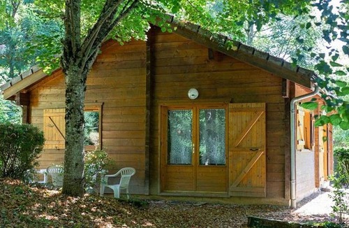 Sauveterre-de-Rouergue Ski Chalet | 52m² Chalet with Terrace in Sauveterre-de-Rouergue