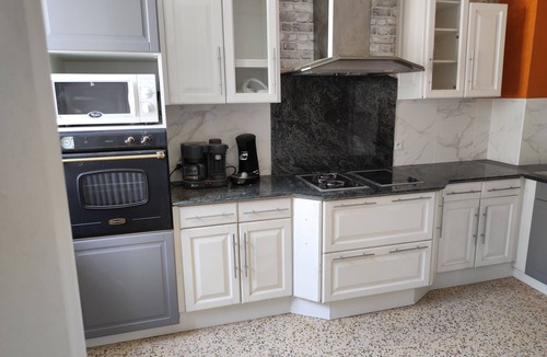 Craponne-sur-Arzon Apartment | 55 m² apartment in downtown Craponne-sur-Arzon, with many shops nearby