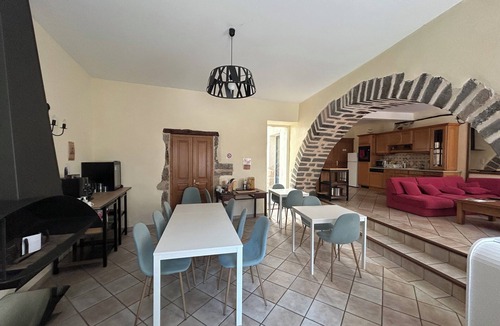 Brioude House | 6 Bedroom Private vacation home in Brioude